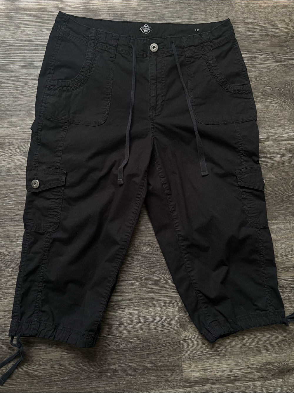 St. John's Bay Black Cargo Capri Shorts